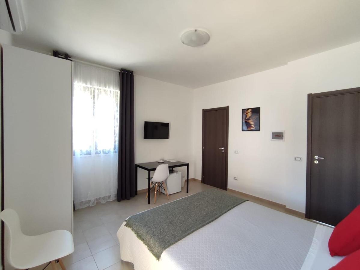 Cristian Rooms Avola Bagian luar foto