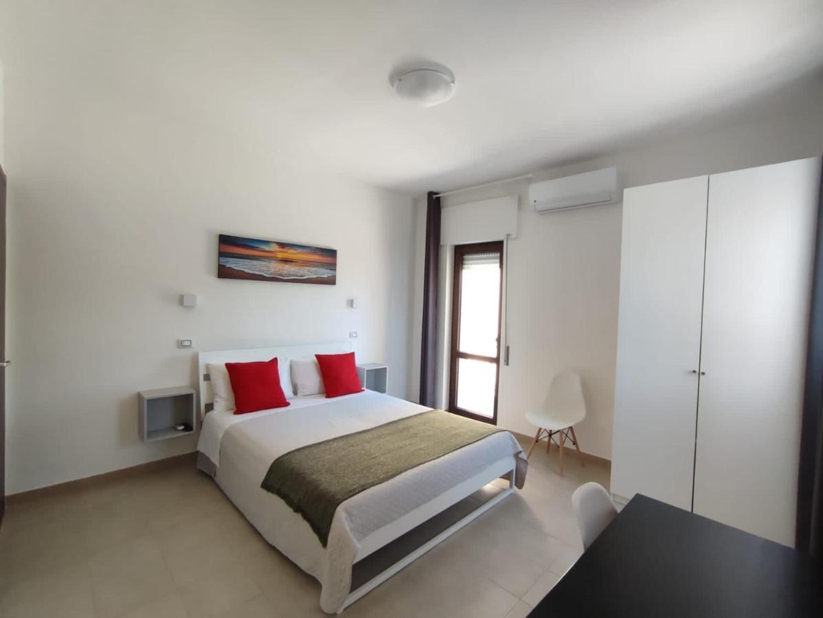 Cristian Rooms Avola Bagian luar foto