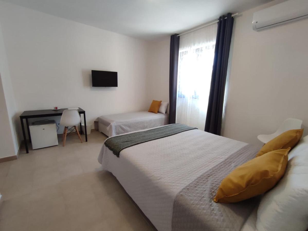 Cristian Rooms Avola Bagian luar foto
