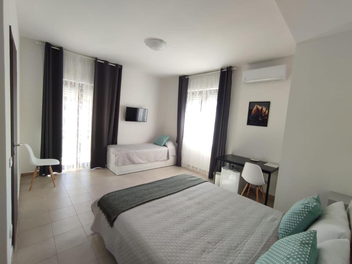 Cristian Rooms Avola Bagian luar foto