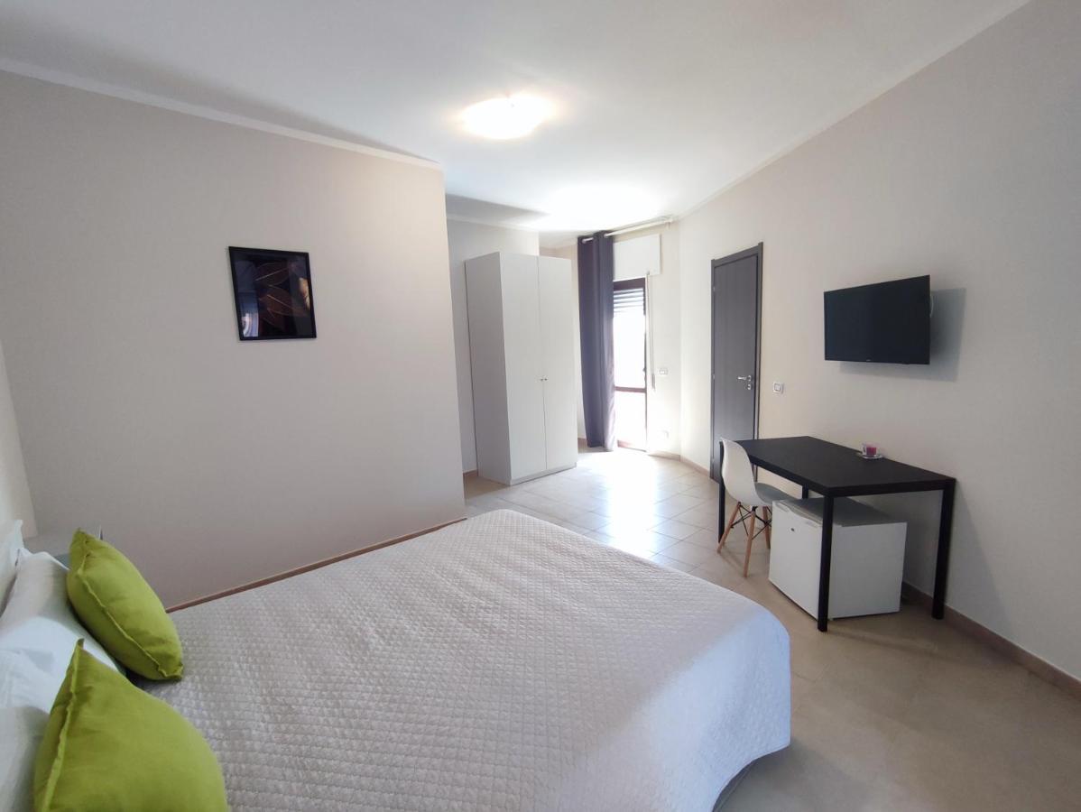 Cristian Rooms Avola Bagian luar foto